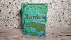 Prendedor mensual The Enamel Library Australia edición limitada Neverland - Imagen 1 de 4
