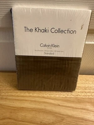 New Calvin Klein Seedling Stripe Moss Green Standard Pillowcases Pair - Image 1 of 3