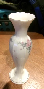 Vintage Lenox Petite Rose Porcelain 8" Bud Vase Floral Small Gold Trim Vase - Picture 1 of 5