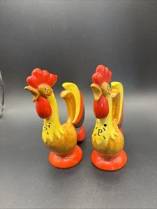 1960s Holt Howard Rooster Salt & Pepper Shakers Country Chic MCM Farmhouse - Picture 1 of 8