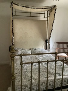 genuine antique, beautiful brass -half tester double bed with art nouveau drapes - Picture 1 of 17