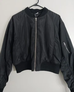 Divided H&M Cropped Bomber Jacket NWT Womens Black Nylon Full Zip Size M - Picture 1 of 7