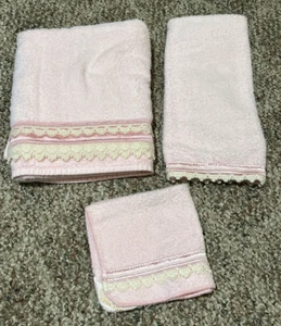 Vintage Dundee Bath Towel Washcloth Hand towel Set Pink USA White - Picture 1 of 12