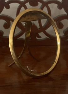 GOOD QUALITY ANTIQUE BRASS PICTURE FRAME FOR A PORTRAIT MINIATURE - Picture 1 of 3