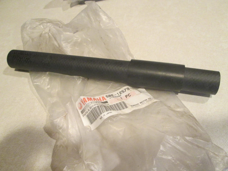 Manguera de radiador Yamaha WR 426 F YZ 426 F 5BE-12579-02 nueva Foto 1 de 1