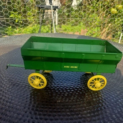 Vintage Ertl John Deere Farm Grain Trailer Metal Green Wagon - Image 1 of 4
