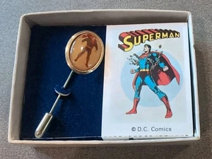 Vintage Howard Eldon Superman Pin 2" DC Comics in OVP - Bild 1 von 5