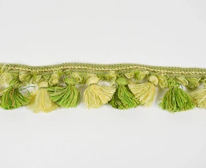 6 Yards Green Beige Scallop Tassel Fringe Upholstery Drapery Fabric 2.5" Trim - Picture 1 of 3