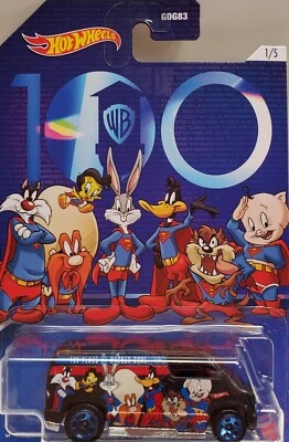 Набор мультяшек Hot Wheels WB 100 Years Van '77 Custom Dodge Super Looney Tunes Squad - Изображение 1 из 2