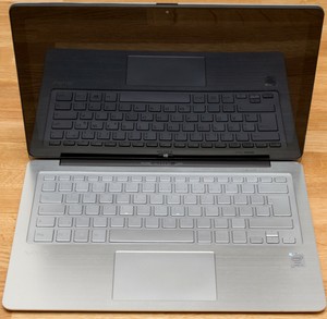 Sony VAIO® Fit 13A multi-flip™ Laptop Touchdisplay - Modell SVF13N1C5E - defekt