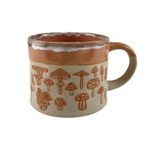 Taza Boston Warehouse naranja champiñón esmalte por goteo en relieve gres 18 oz. nueva con etiquetas - Imagen 1 de 7