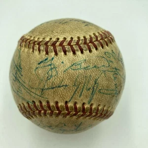 Willie Mays Yogi Berra 1972 New York Mets Team Signed Game Used Baseball - Picture 1 of 9