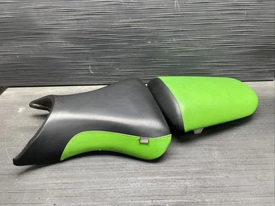 Kawasaki Ninja ZX6R 2000 asientos delanteros y traseros, asiento del conductor y del pasajero #112425 Foto 1 de 4