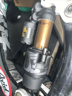 Задний амортизатор Fox Float X2 - Изображение 1 из 3