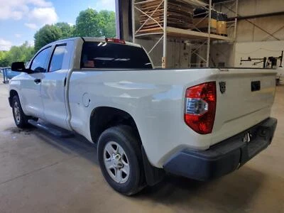 Cilindro maestro de freno usado se adapta a: Toyota Tundra 2014 grado A Foto 1 de 4