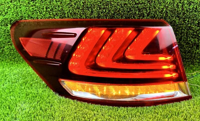 LUZ TRASERA LEXUS LS460 LS460L 2013-2017 lado izquierdo (lado del conductor) LED fabricante original usada Foto 1 de 4