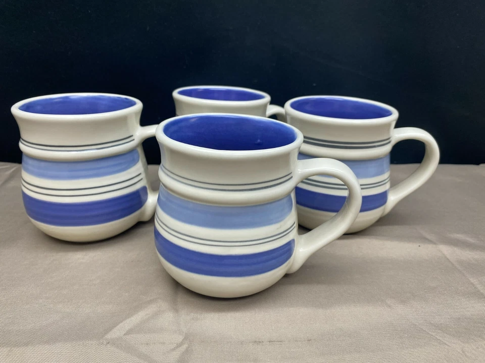 Conjunto de 4 ~ Canecas Pfaltzgraff "RIO" ~ Feitas no México ~ 4" de altura - Imagem 1 de 4