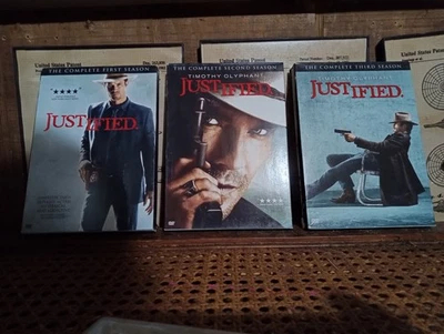 Justified - Seasons 1-3 - DVD - First, Second and Third Seasons Foto 1 de 3