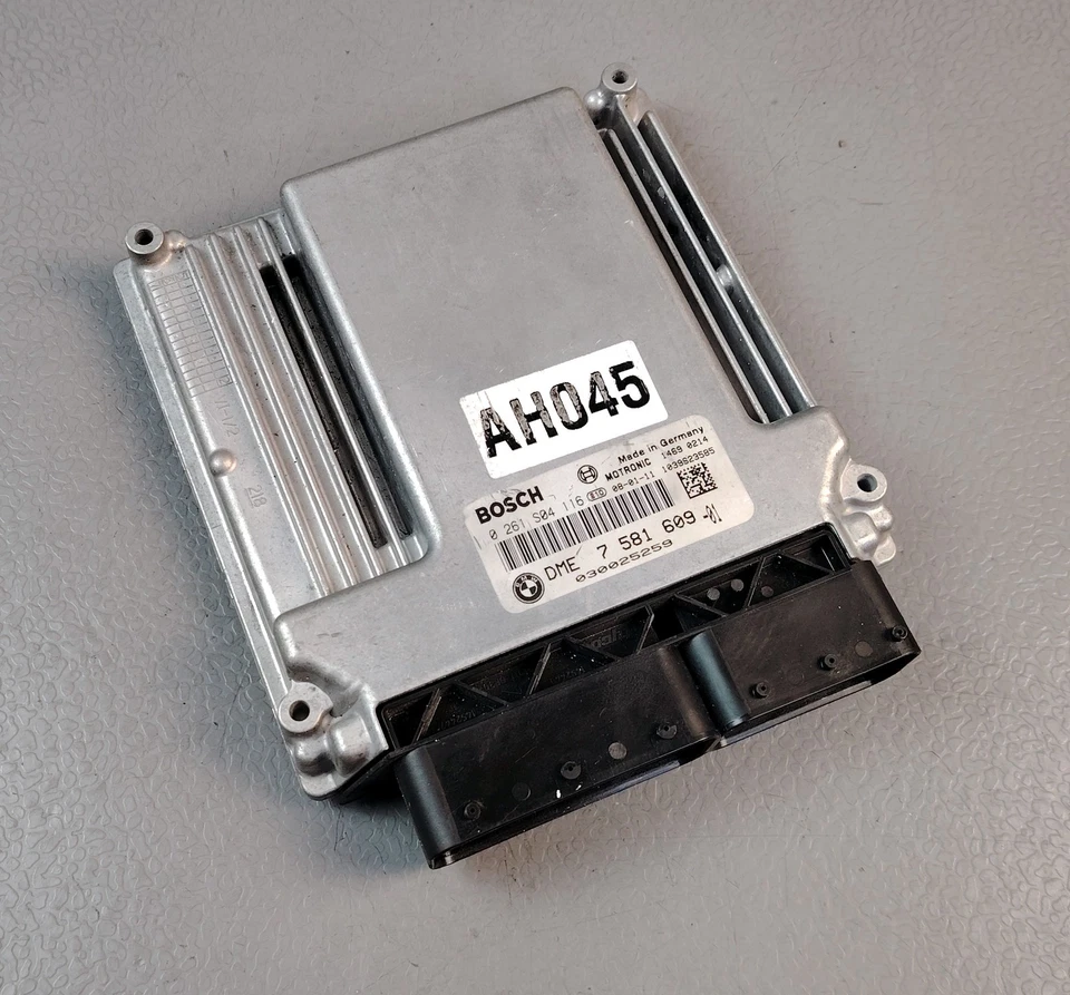 BMW 1 E87 UE16 N45 ENGINE CONTROL MODULE ECM ECU 0261S04116 DME 7581609 ME17.2.1 - Image 1 of 4