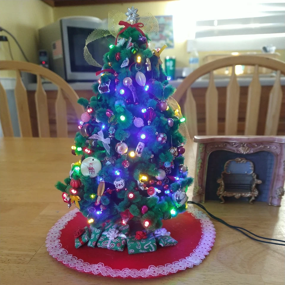 Casa de Muñecas Miniatura Escala 1:12 Árbol de Navidad 100 Color Luz Hecho a Mano 8 Set Foto 1 de 4