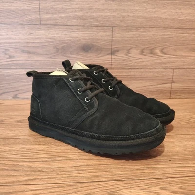 UGG Neumel 女式夏尔巴内衬靴 7 码黑色麂皮绒 — 第 1/4 张图片