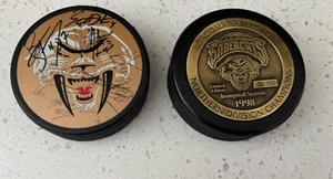 1998 Tacoma Sabercats inagural season limited edition puck & Autographed Puck - Picture 1 of 16
