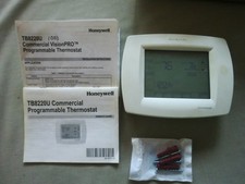 Honeywell TB8220U1003 Commercial Programmable Thermostat 