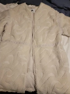 Damen Nike Sportswear lose Jacke weiß - Medium - Bild 1 von 4