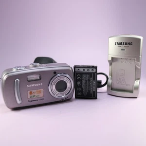 Samsung Digital Camera Digimax V800 8.1MP Silver Tested With Battery and Charger - Picture 1 of 10