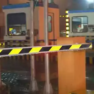 2 x 30 Fuß reflektierendes Gefahren Vorsicht Streifen Band gelb und schwarz wasserdicht - Bild 1 von 3