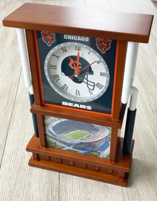 RARO-NOVO Danbury Mint NFL Chicago Bears Soldier Field Stadium relógio de mesa de madeira - Imagem 1 de 4