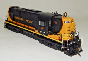 Rapido Trains - HO - BN/NP Alco RS-11 #4167 DCC/Sound, New Condition. - Picture 1 of 9