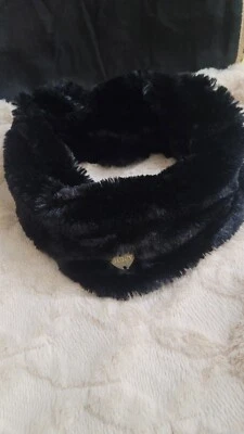 Bufanda infinita Juicy Couture para niños. Excelente estado. Talla única Foto 1 de 4