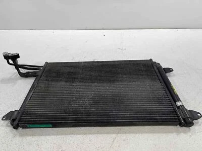 Se adapta a VOLKSWAGEN GOLF GTI 2007-2014 2,0 L MT condensador de aire acondicionado 1K0298403A OEM Foto 1 de 4