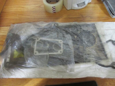 JUEGO JUNTAS CULATA BMW 318i 1990-1992 11 12 9 063 333 Foto 1 de 3