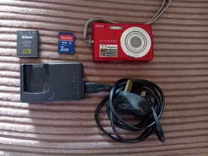 Nikon Coolpix S200 7.1MP Compact Digital Camera - Red w/ Charger - Picture 1 of 5