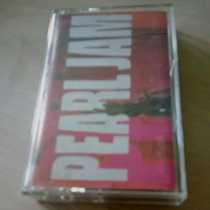Pearl Jam Ten Rock Grunge '90s Cassette Tape 1991 Vintage - Picture 1 of 5