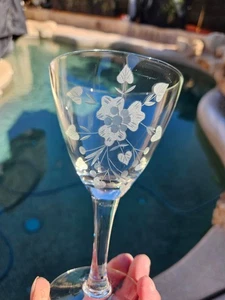Toscany TOY26 Muster 4 Weinkelche Gläser grau geschliffen geätzt Blumen 6" - Bild 1 von 9