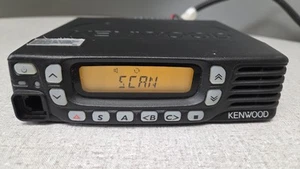 Kenwood TK 8360 HU UHF Mobile Two Way Radio 45 watts 450-520MHz Base Station - Zdjęcie 1 z 5