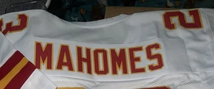 NFL Auto / Signed Kansas City Chiefs Signed Jersey Autograph COA BAS Pat Mahomes - Picture 1 of 8