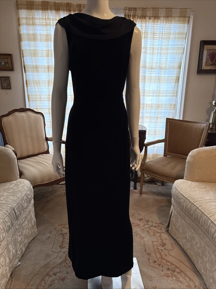 Gorgeous ROBBIE BEE Vintage Black Velvet Formal Evening Gown Dress Size 12 - Image 1 of 4