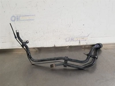 Toyota FJ Cruiser 13 2013 4,0 L tubo de cuello de llenado de combustible Foto 1 de 4