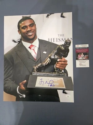 Trofeo Heisman firmado por Trofeo Heisman de 16" x 20" por Trofeo Fotografía en color - Certificado de autenticidad JSA Foto 1 de 4