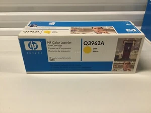 Genuine HP Q3962A Yellow Toner Cartridge New Sealed - Picture 1 of 2