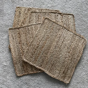 Set 6 Tovagliette Intrecciate Rattan Erba Marina Tessuto 14" Quadrate Casale Costiera - Foto 1 di 4