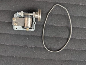 SPIELUHR MECHANISCHES UHRWERK - Melodie ist 'Lettre ouverte a Elise' - Bild 1 von 4