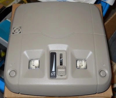 Placa de consola superior Cadillac CTS 2003-06 como nueva Foto 1 de 2