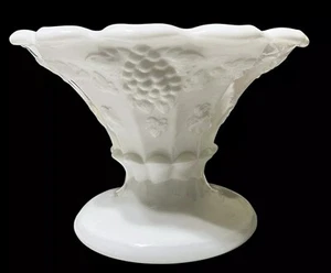 Westmoreland White Milk Glass Grapes Leaves Flared Pedestal Bowl Scalloped Vtg - Picture 1 of 11