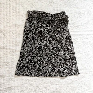 Black And White Seashell Swirl Sheer Skirt Vintage Liz Claiborne petite - Picture 1 of 4