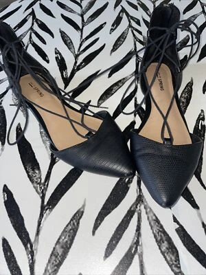 Women's Size 7.5 Black Flat Vegan Leather Sandals Call It Spring Foam Pointed (8 - Image 1 of 3